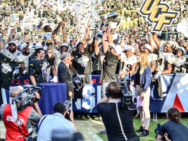 UCF football team wins its third AAC title 2017