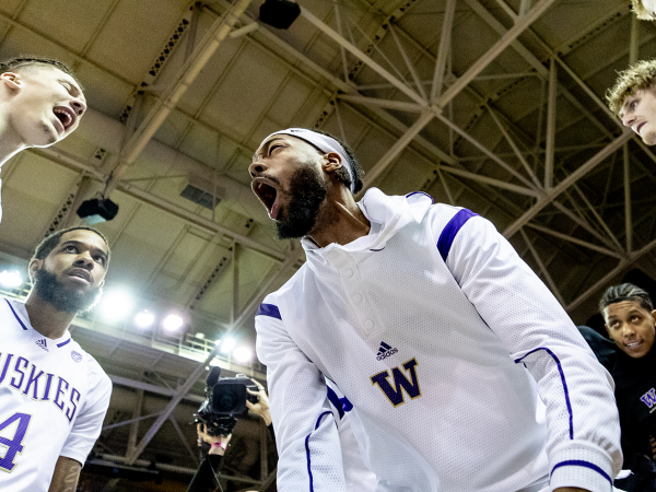 Washington huskies men’s basketball team wins Pac-12 tournament title