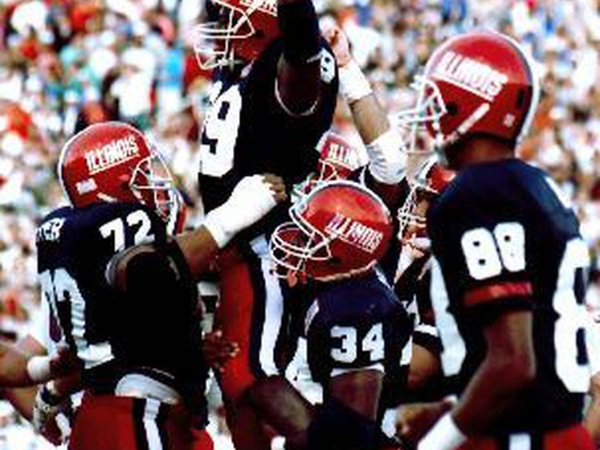 Illinois football team wins 1990 national champion